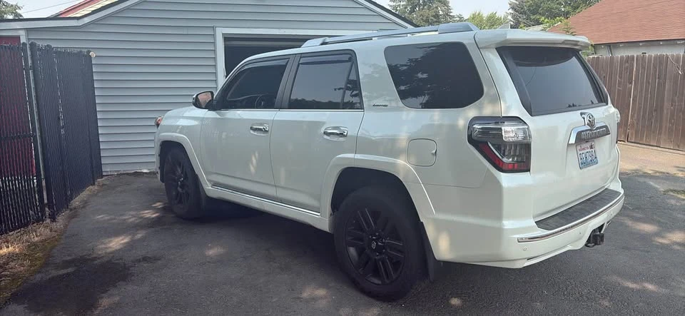 2017 Toyota 4Runner 5th Gen - Image 5 of 12