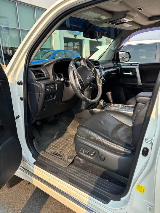 2017 Toyota 4Runner 5th Gen - Image 6 of 14