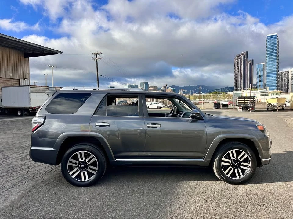 2017 Toyota 4Runner 5th Gen - Image 5 of 13
