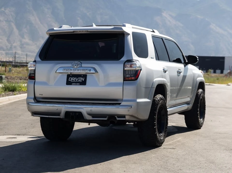 2017 Toyota 4Runner 5th Gen - Image 7 of 20