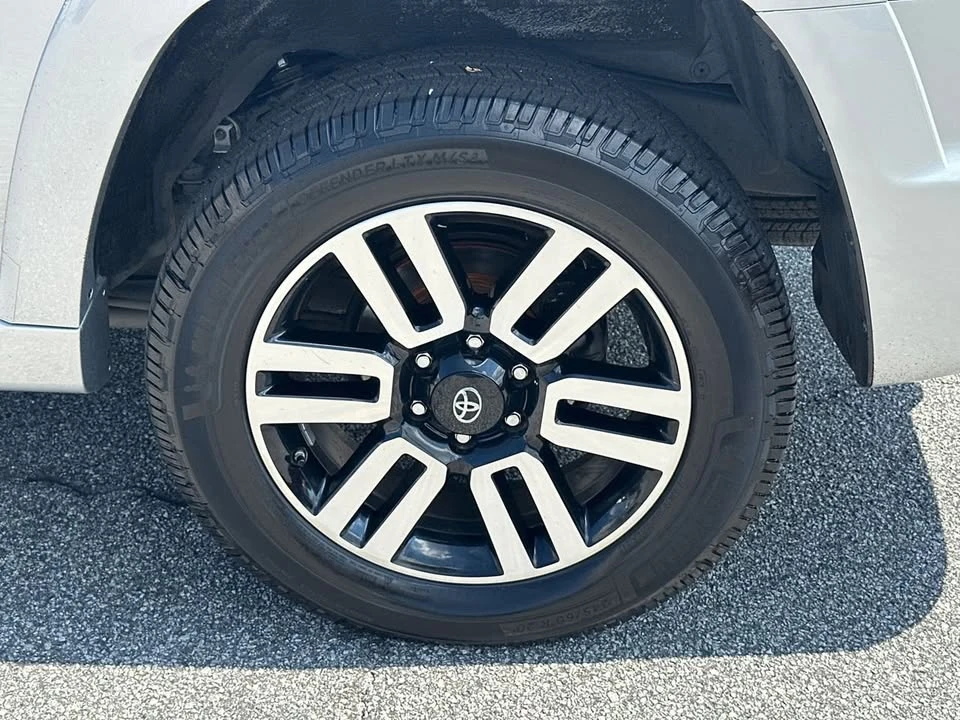 2017 Toyota 4Runner 5th Gen - Image 19 of 20