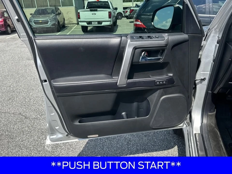 2017 Toyota 4Runner 5th Gen - Image 10 of 20
