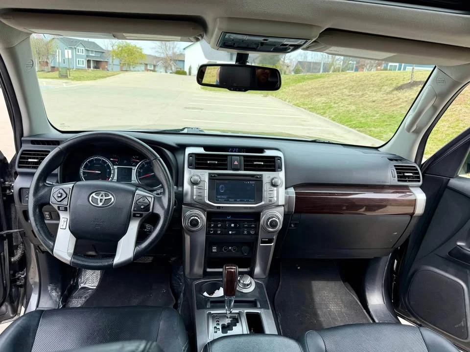 2017 Toyota 4Runner 5th Gen - Image 5 of 10