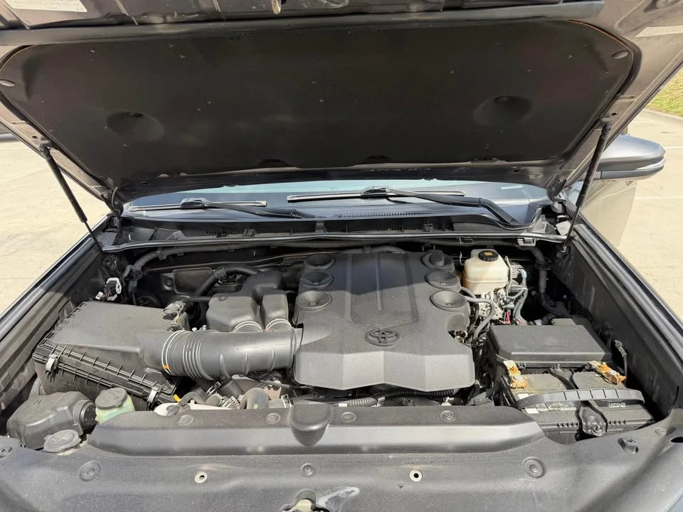 2017 Toyota 4Runner 5th Gen - Image 8 of 10