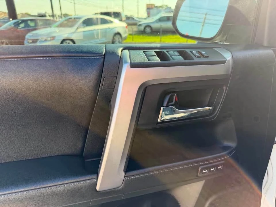 2017 Toyota 4Runner 5th Gen - Image 8 of 18