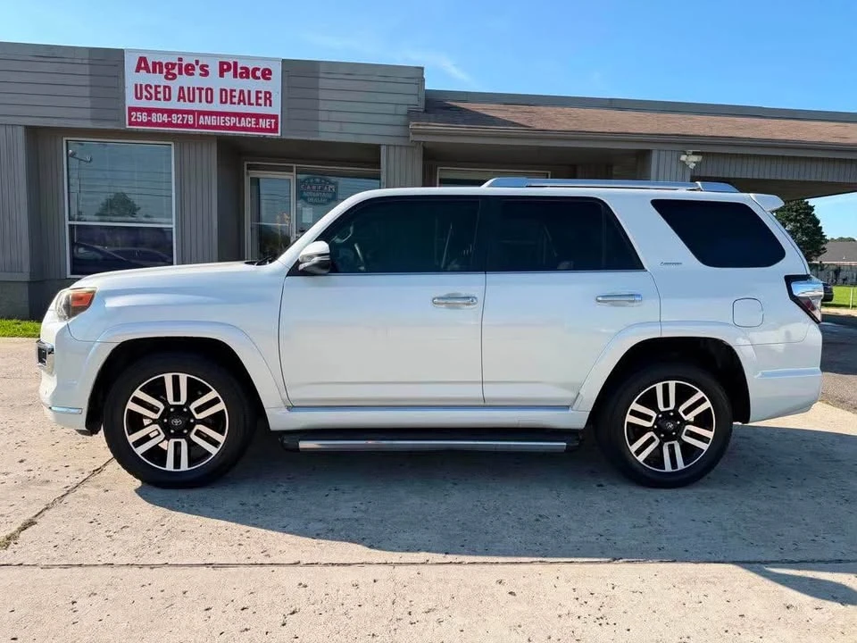 2017 Toyota 4Runner 5th Gen - Image 3 of 18