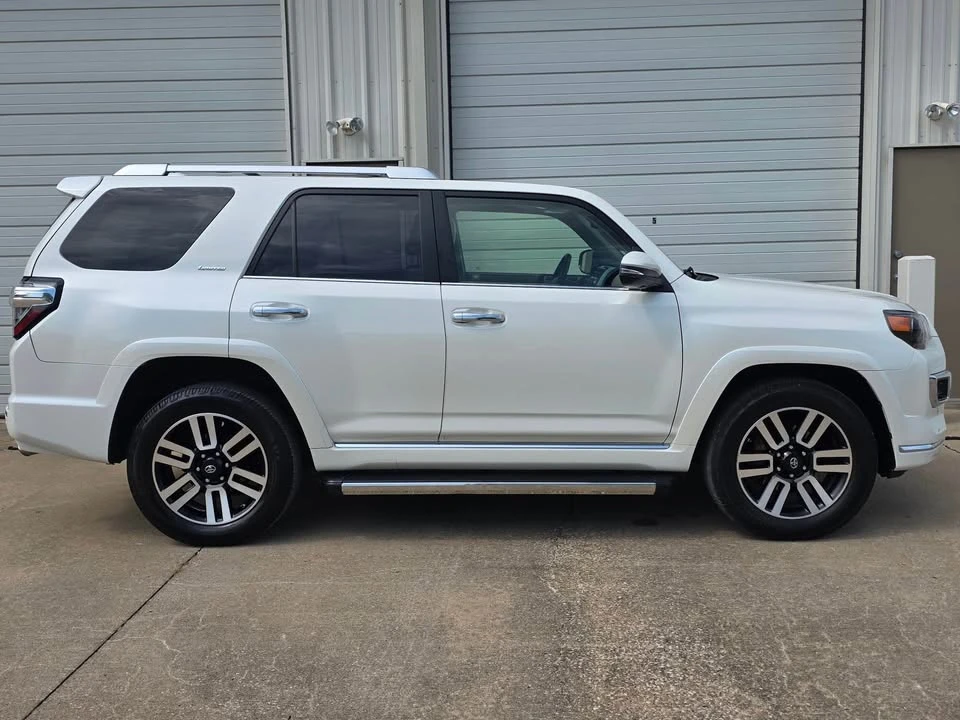 2017 Toyota 4Runner 5th Gen - Image 4 of 19