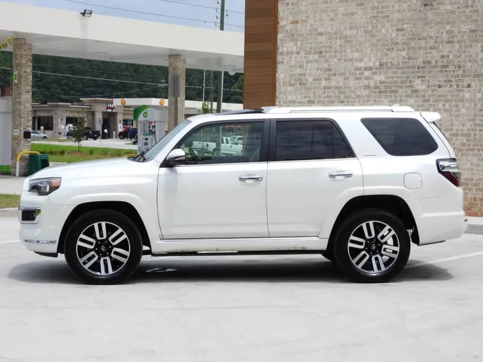 2017 Toyota 4Runner 5th Gen - Image 9 of 20