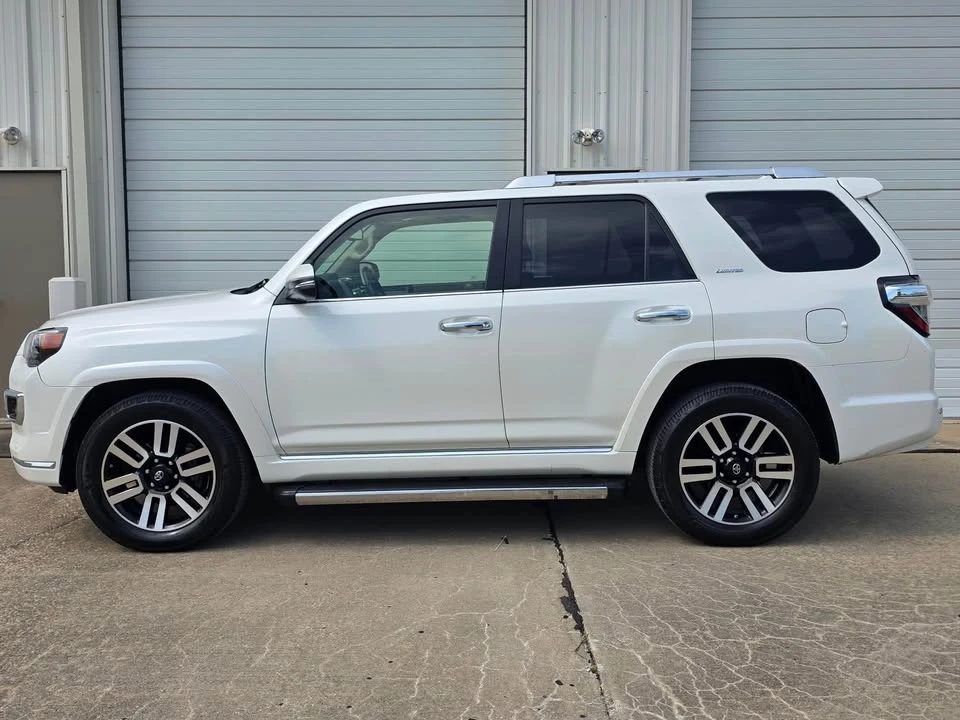 2017 Toyota 4Runner 5th Gen - Image 6 of 19