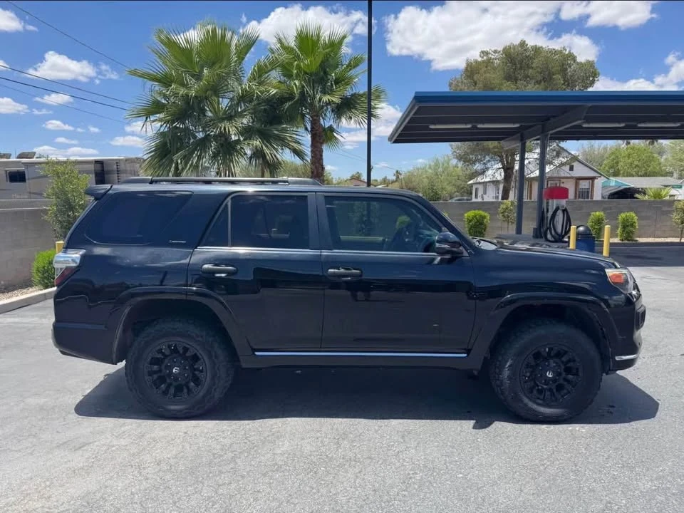 2017 Toyota 4Runner 5th Gen - Image 4 of 20