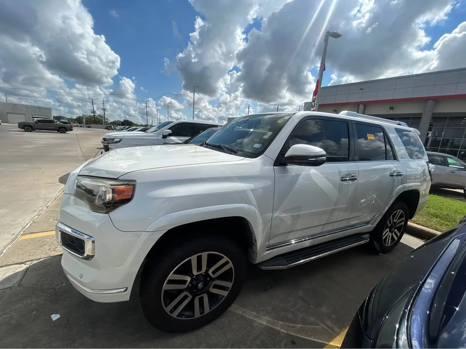 2017 Toyota 4Runner 5th Gen - Image 3 of 4