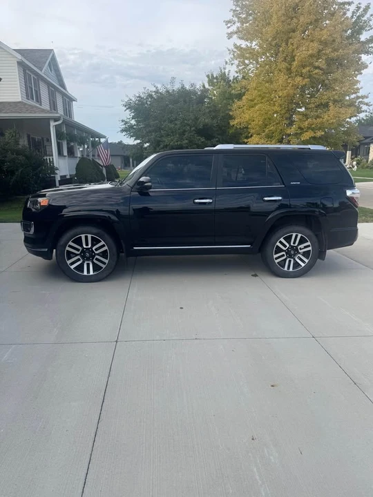 2017 Toyota 4Runner 5th Gen - Image 2 of 13