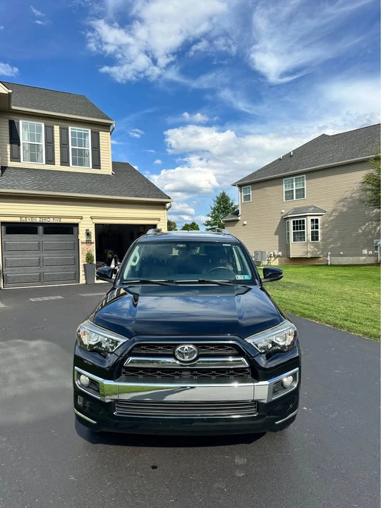 2017 Toyota 4Runner 5th Gen - Image 10 of 14