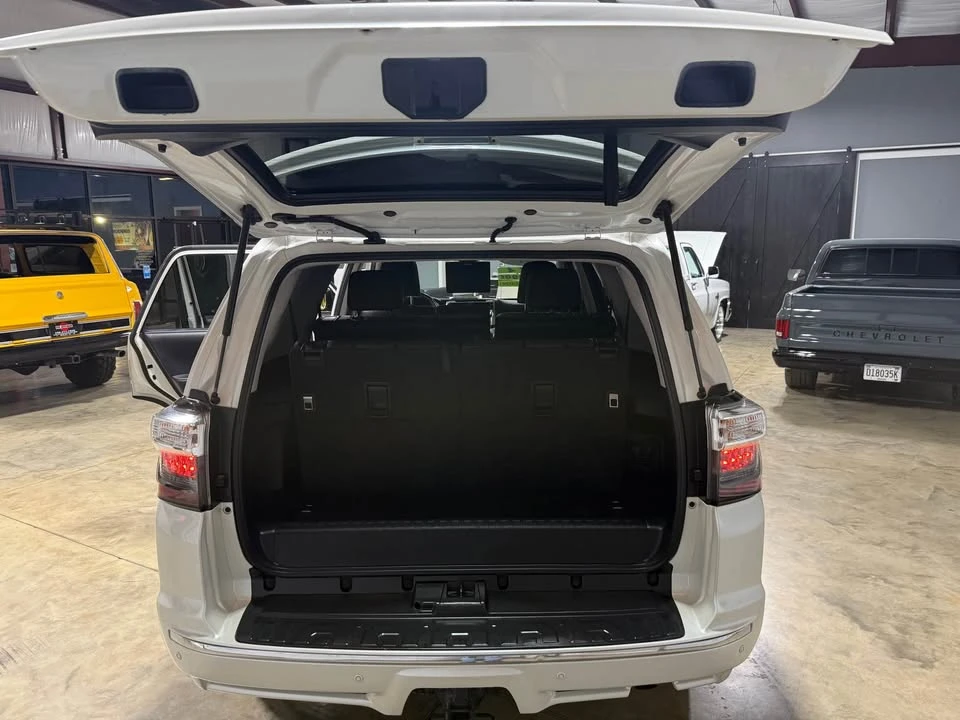 2017 Toyota 4Runner 5th Gen - Image 18 of 20