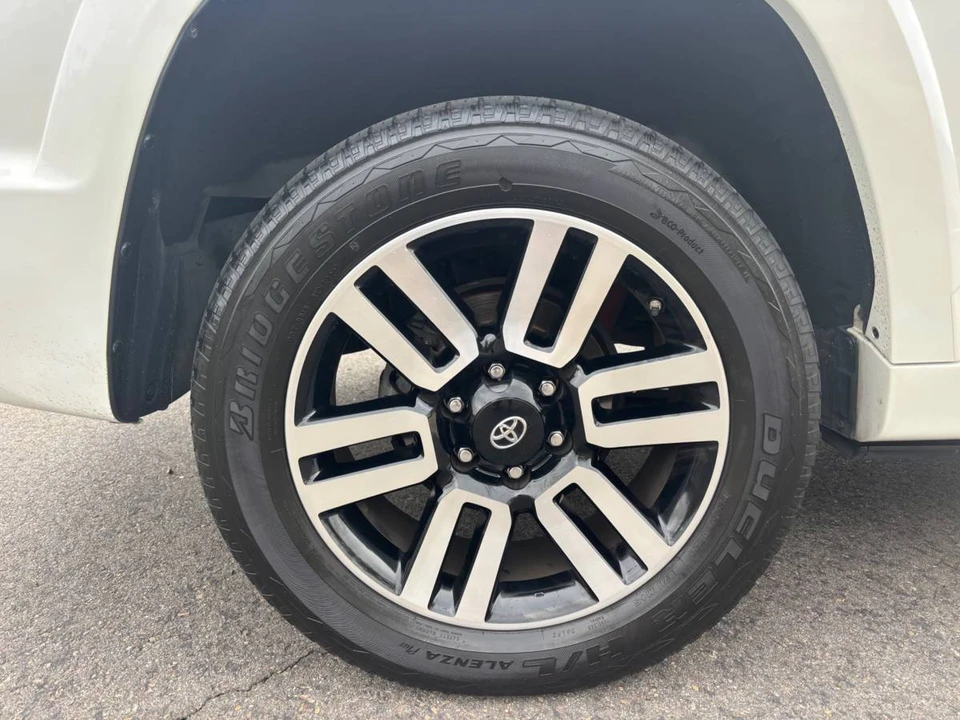 2017 Toyota 4Runner 5th Gen - Image 6 of 23