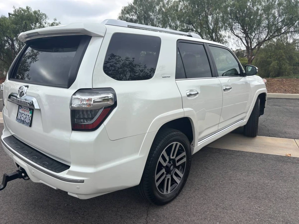 2017 Toyota 4Runner 5th Gen - Image 5 of 23