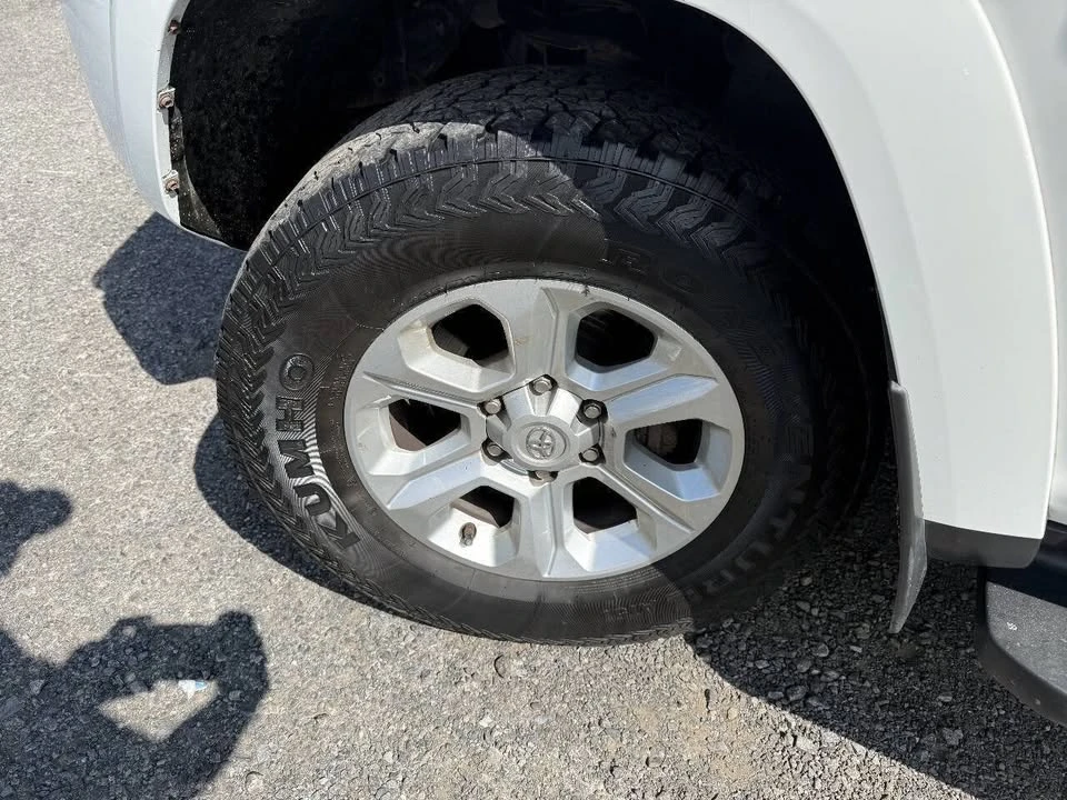 2017 Toyota 4Runner 5th Gen - Image 9 of 20
