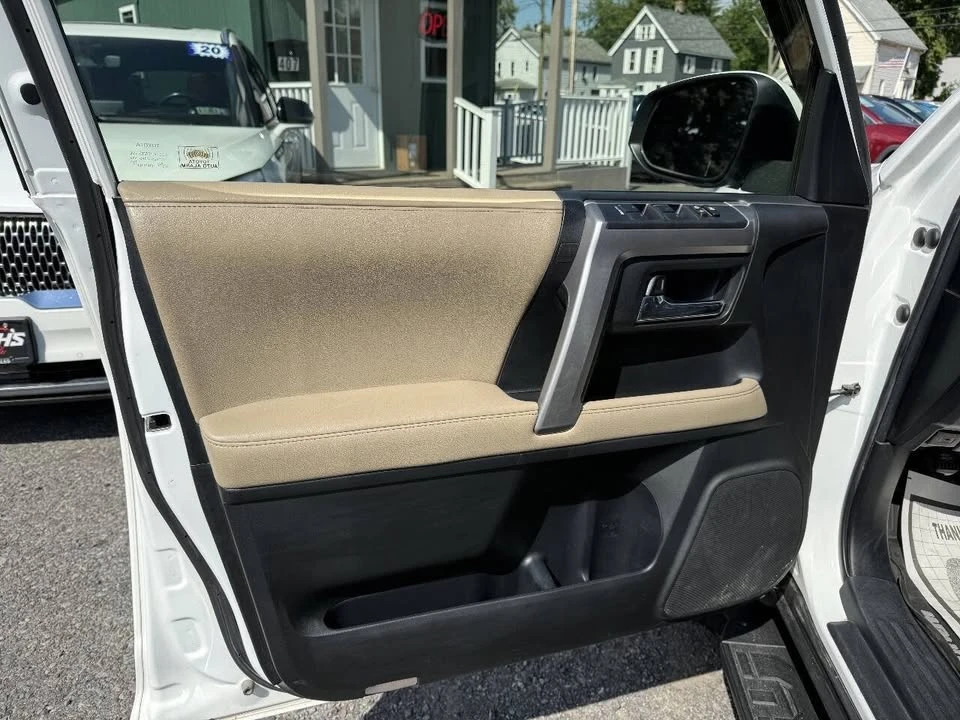 2017 Toyota 4Runner 5th Gen - Image 10 of 20