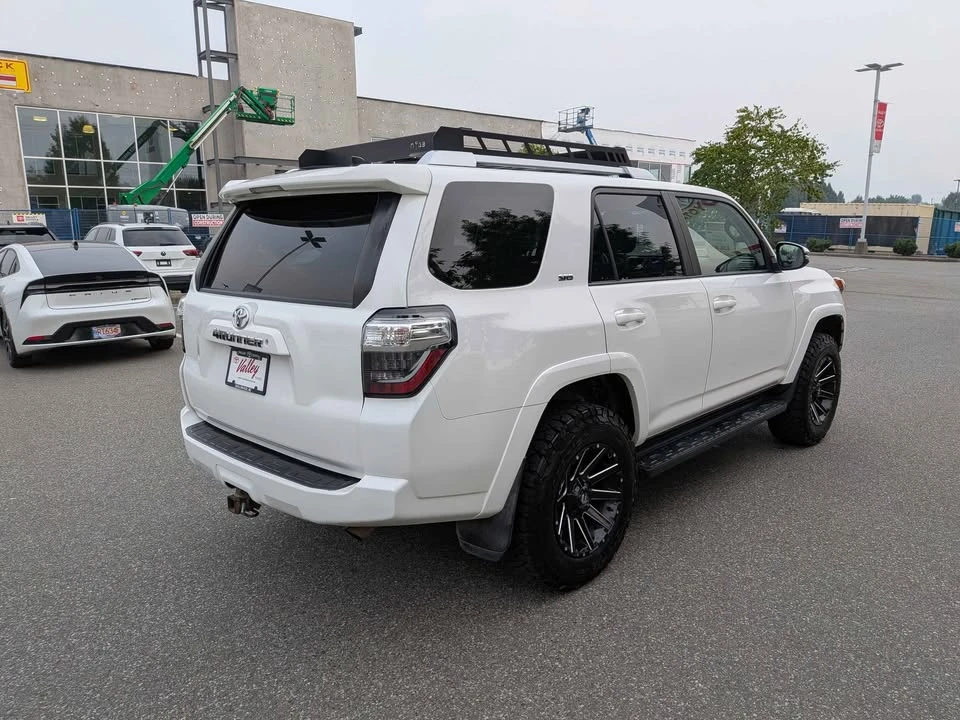 2017 Toyota 4Runner 5th Gen - Image 4 of 9