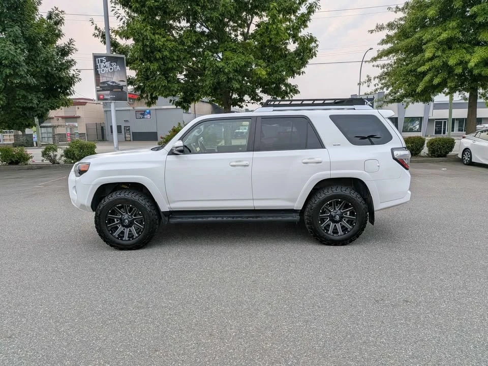 2017 Toyota 4Runner 5th Gen - Image 2 of 9