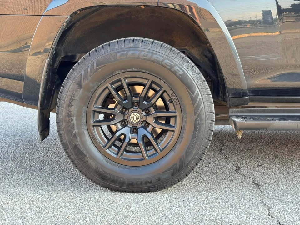 2017 Toyota 4Runner 5th Gen - Image 6 of 7
