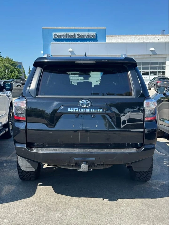 2017 Toyota 4Runner 5th Gen - Image 8 of 17