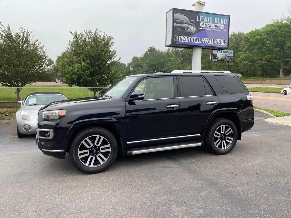 2017 Toyota 4Runner 5th Gen - Image 2 of 20