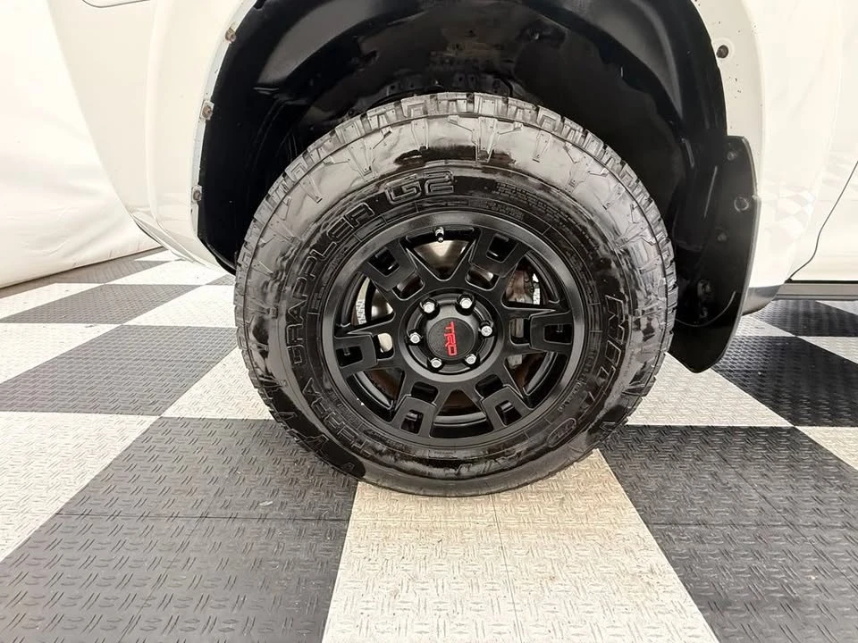 2017 Toyota 4Runner 5th Gen - Image 10 of 20