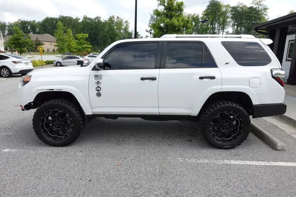 2017 Toyota 4Runner 5th Gen - Image 2 of 20