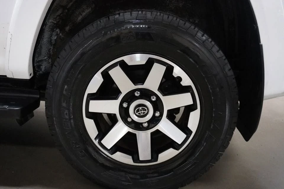 2017 Toyota 4Runner 5th Gen - Image 6 of 16