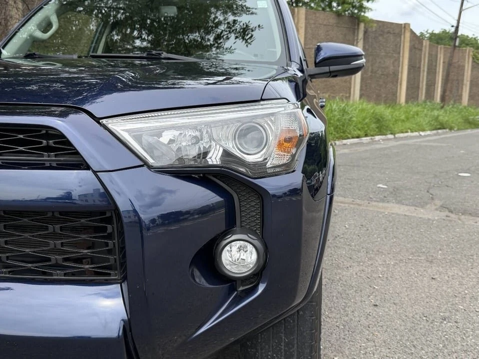 2017 Toyota 4Runner 5th Gen - Image 10 of 20