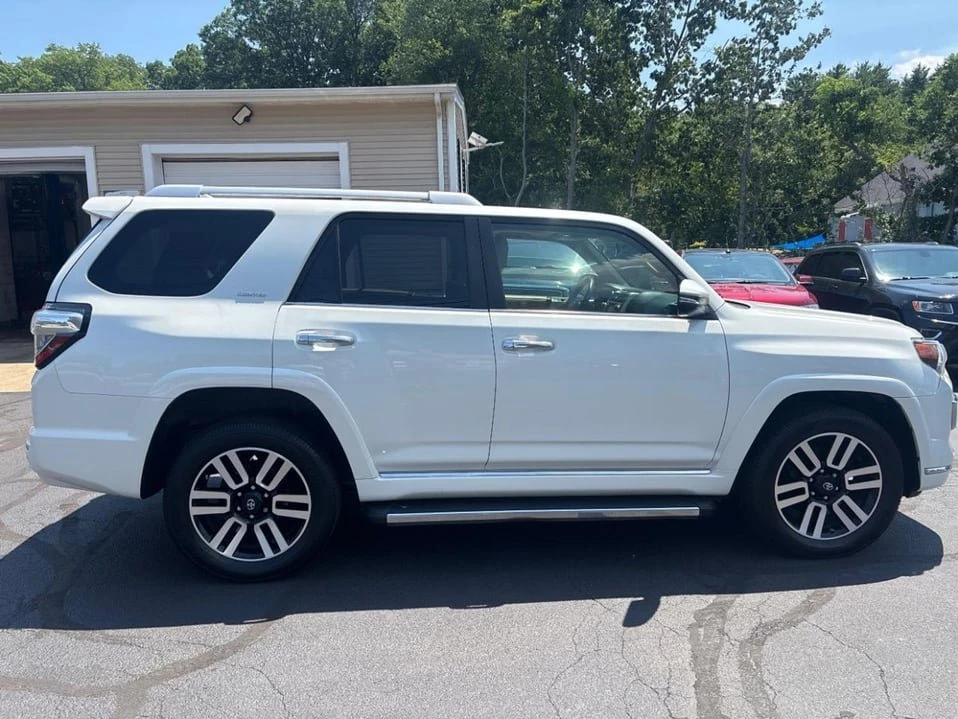 2017 Toyota 4Runner 5th Gen - Image 6 of 20