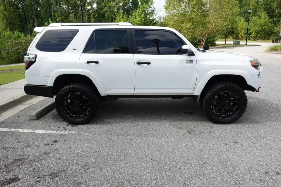 2017 Toyota 4Runner 5th Gen - Image 6 of 20