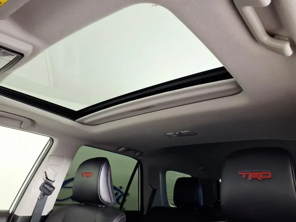 2017 Toyota 4Runner 5th Gen - Image 17 of 20