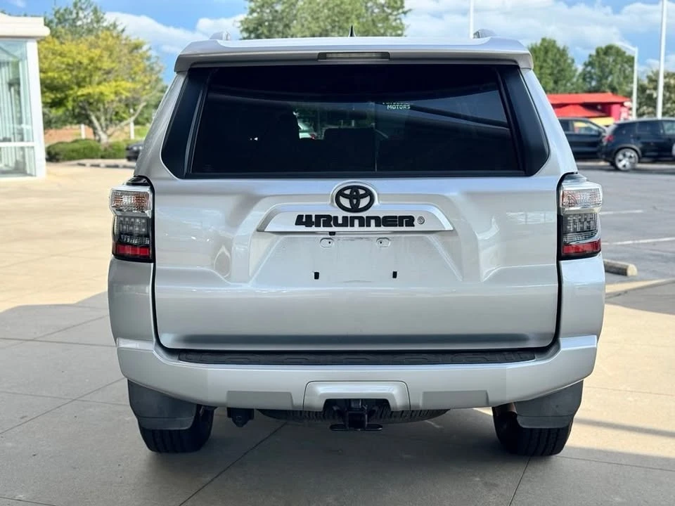 2017 Toyota 4Runner 5th Gen - Image 5 of 10