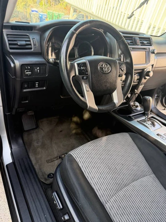 2017 Toyota 4Runner 5th Gen - Image 6 of 9