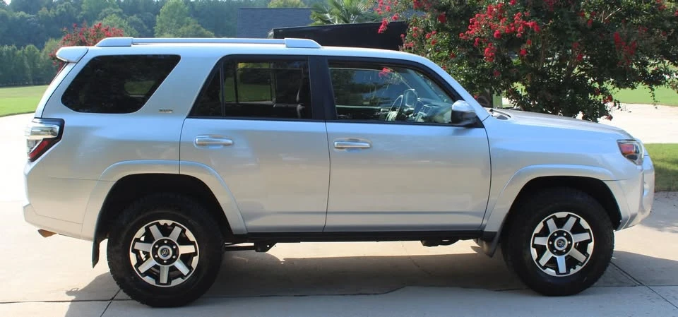 2017 Toyota 4Runner 5th Gen - Image 5 of 19