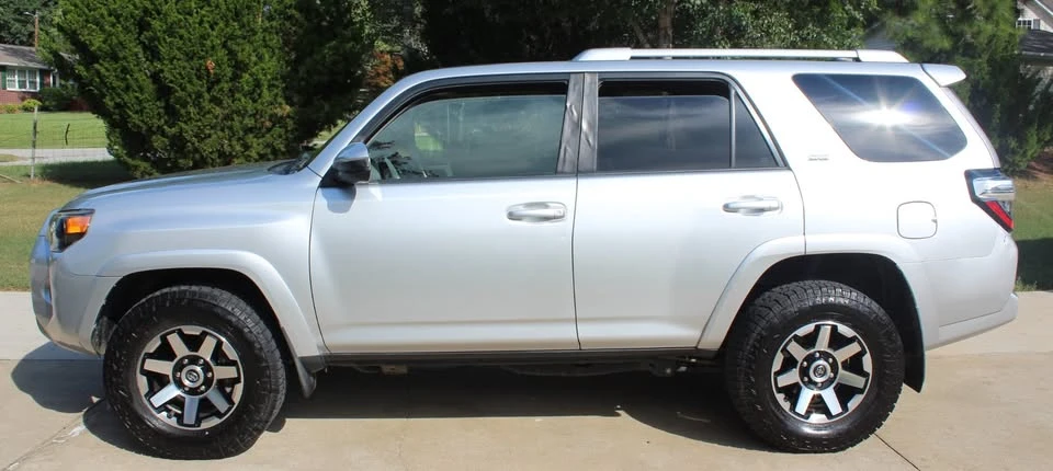 2017 Toyota 4Runner 5th Gen - Image 2 of 19