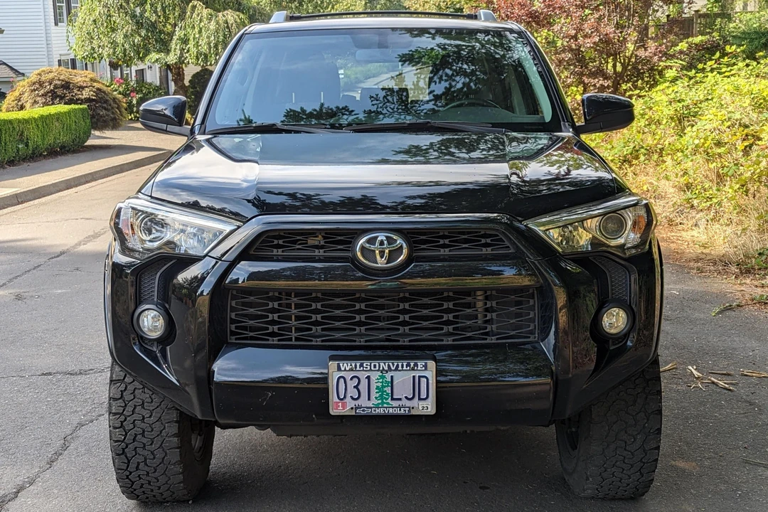 2017 Toyota 4Runner 5th Gen - Image 2 of 31