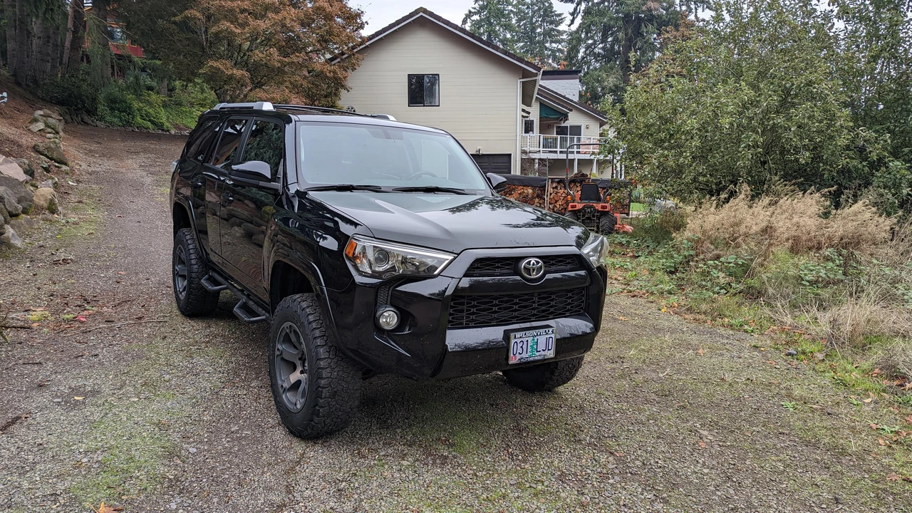 2017 Toyota 4Runner 5th Gen - Image 23 of 31