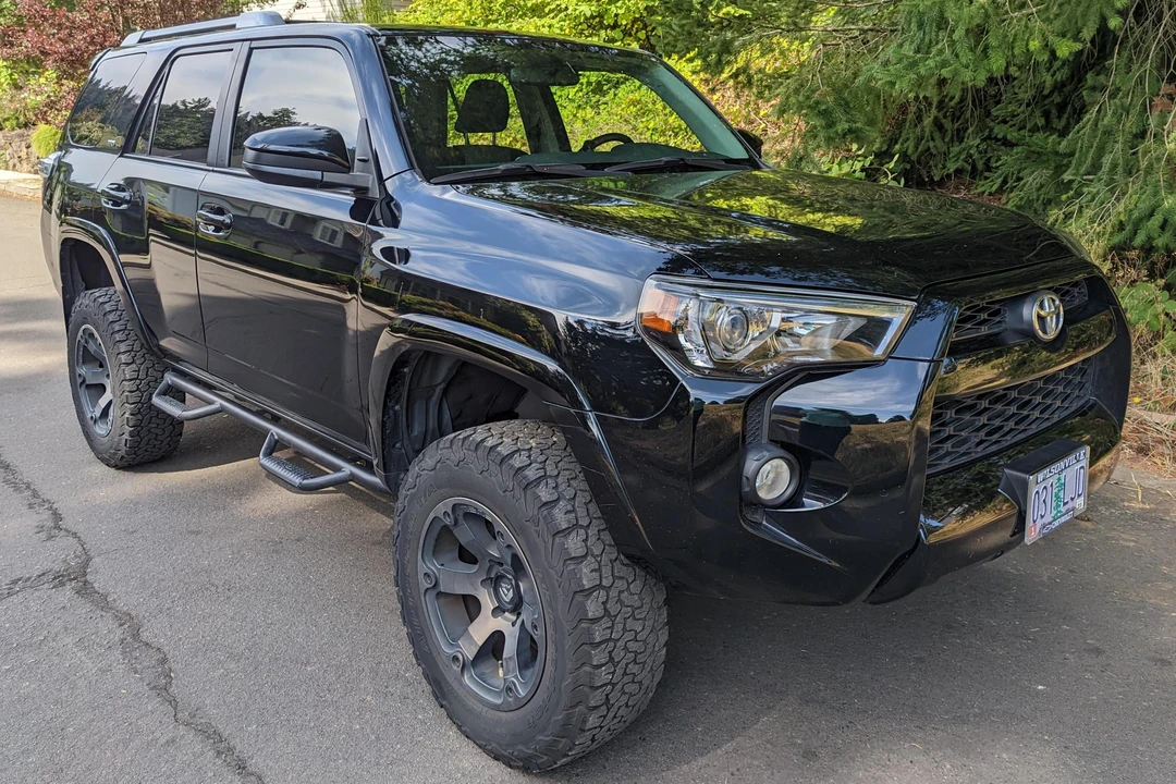 2017 Toyota 4Runner 5th Gen - Image 3 of 31