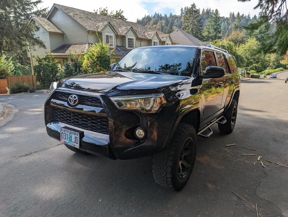 2017 Toyota 4Runner 5th Gen - Image 8 of 31