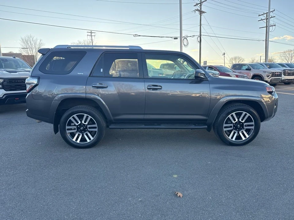 2017 Toyota 4Runner 5th Gen - Image 6 of 21