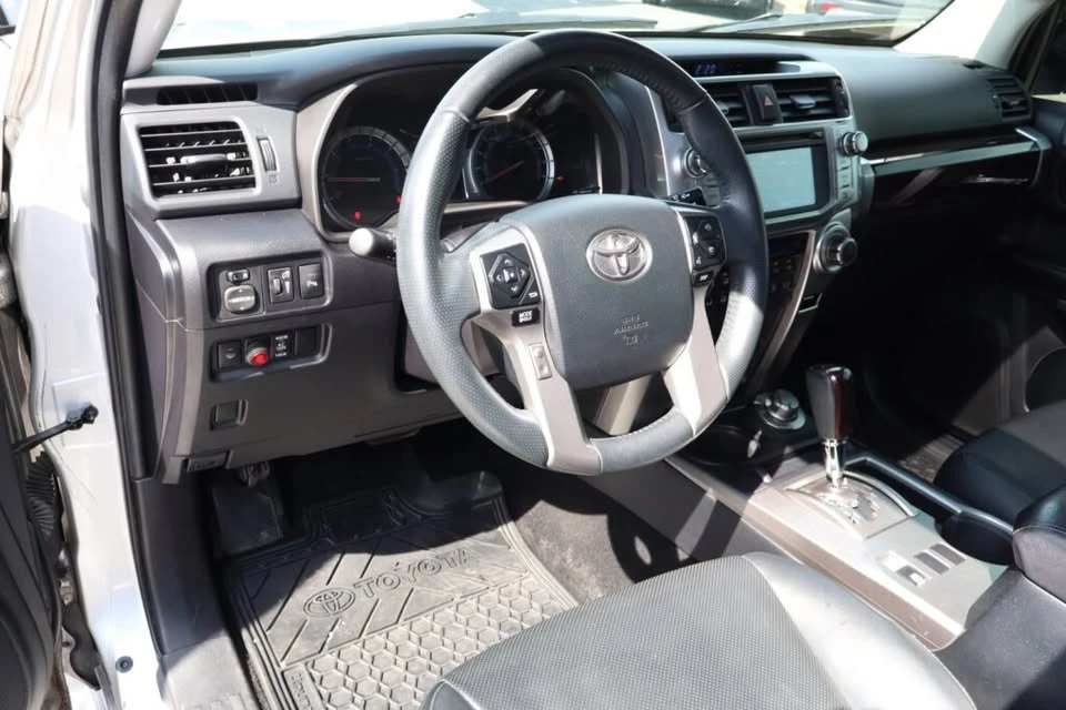 2017 Toyota 4Runner 5th Gen - Image 6 of 20
