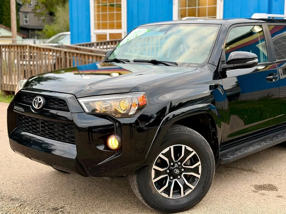 2017 Toyota 4Runner 5th Gen - Image 2 of 20