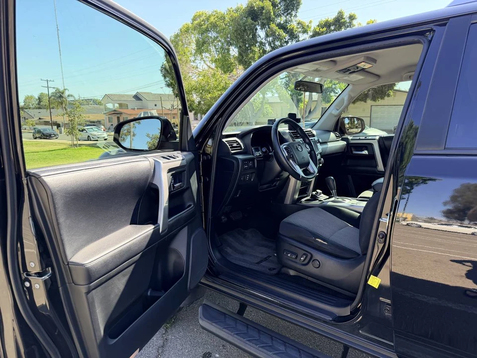 2017 Toyota 4Runner 5th Gen - Image 10 of 17