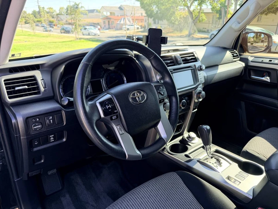 2017 Toyota 4Runner 5th Gen - Image 11 of 17