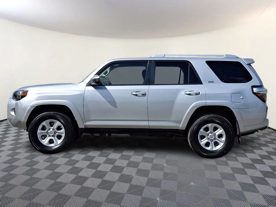 2017 Toyota 4Runner 5th Gen - Image 9 of 20