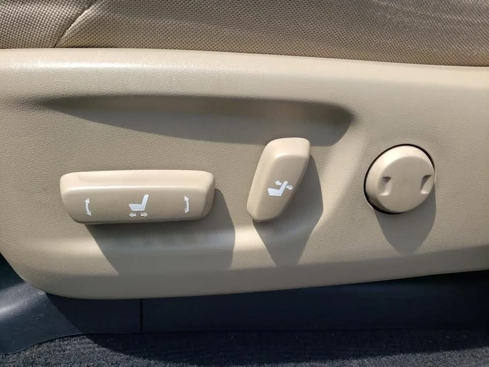 2017 Toyota 4Runner 5th Gen - Image 17 of 20
