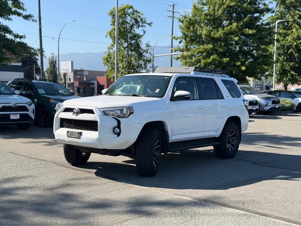 2017 Toyota 4Runner 5th Gen - Image 5 of 12